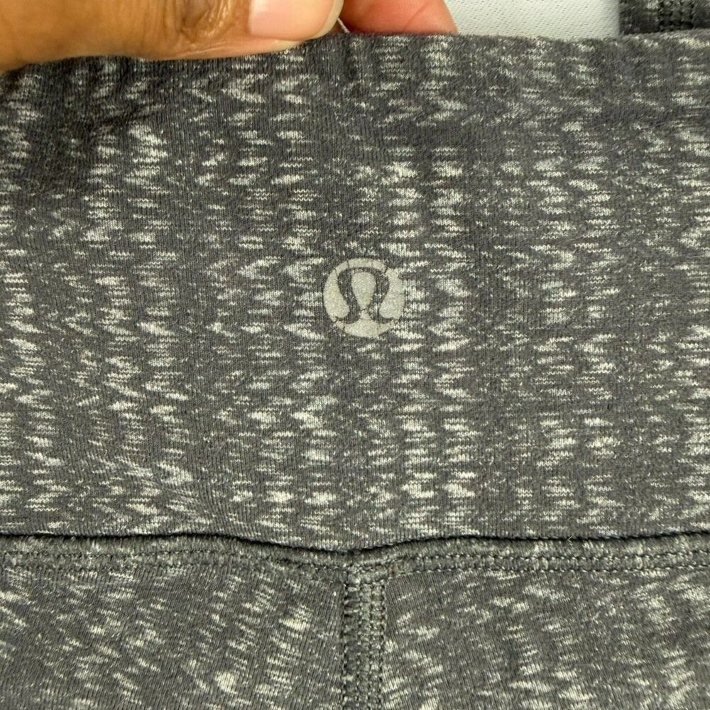 Lululemon Dark Gray Cropped Leggings - S/M